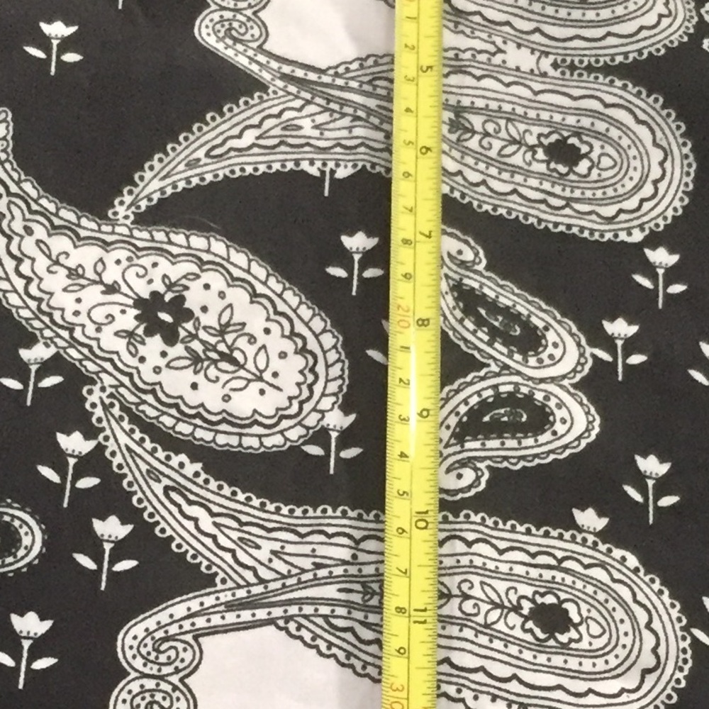 Alyn Paige paisley dress - Picture 9 of 10